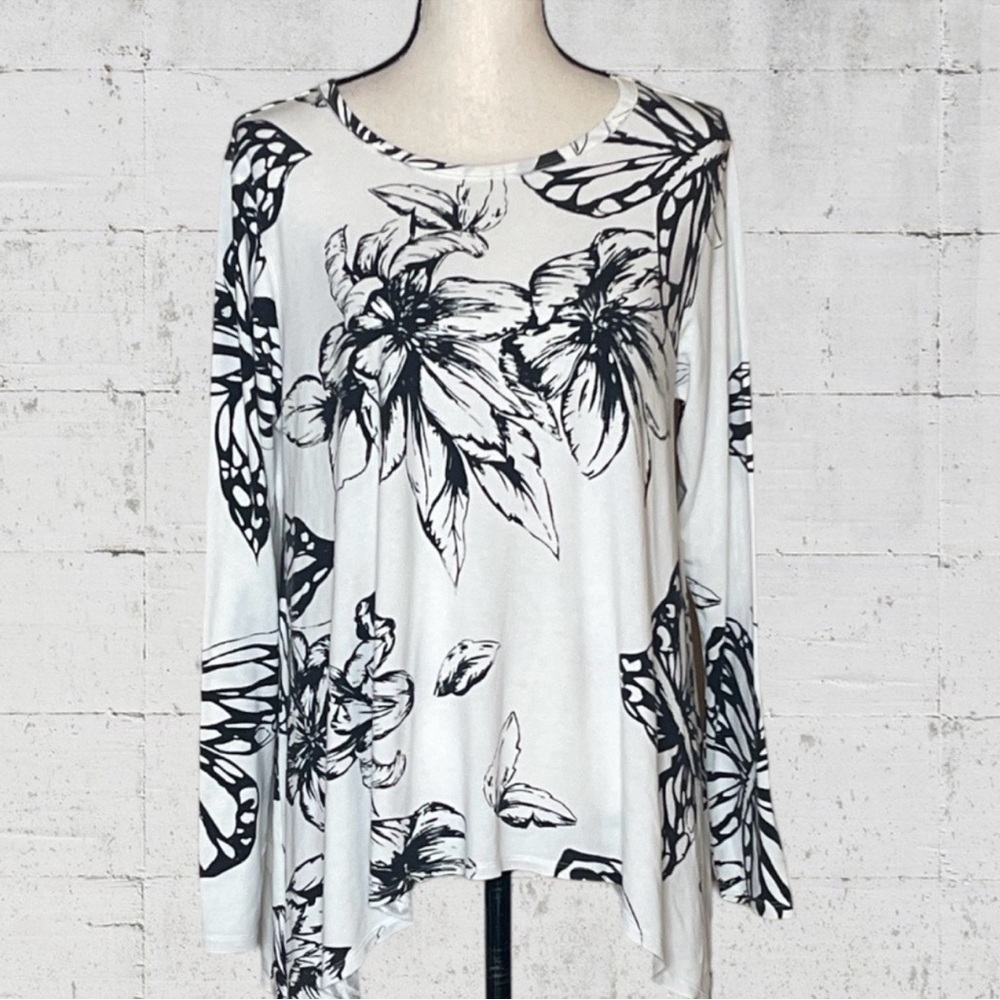 Cabi Floral Butterfly Top Large no flaws